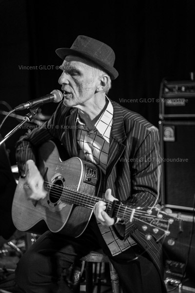 Marc Minelli Plays Tom Waits