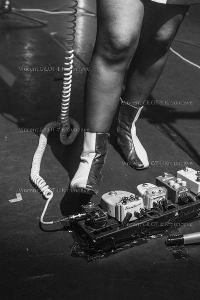 Boots bi-colores dans l'esprit 60's pour Flavia de The Courettes