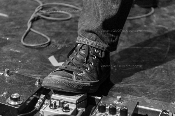 V ∆ T I C ∆ N & Black Leather Converse